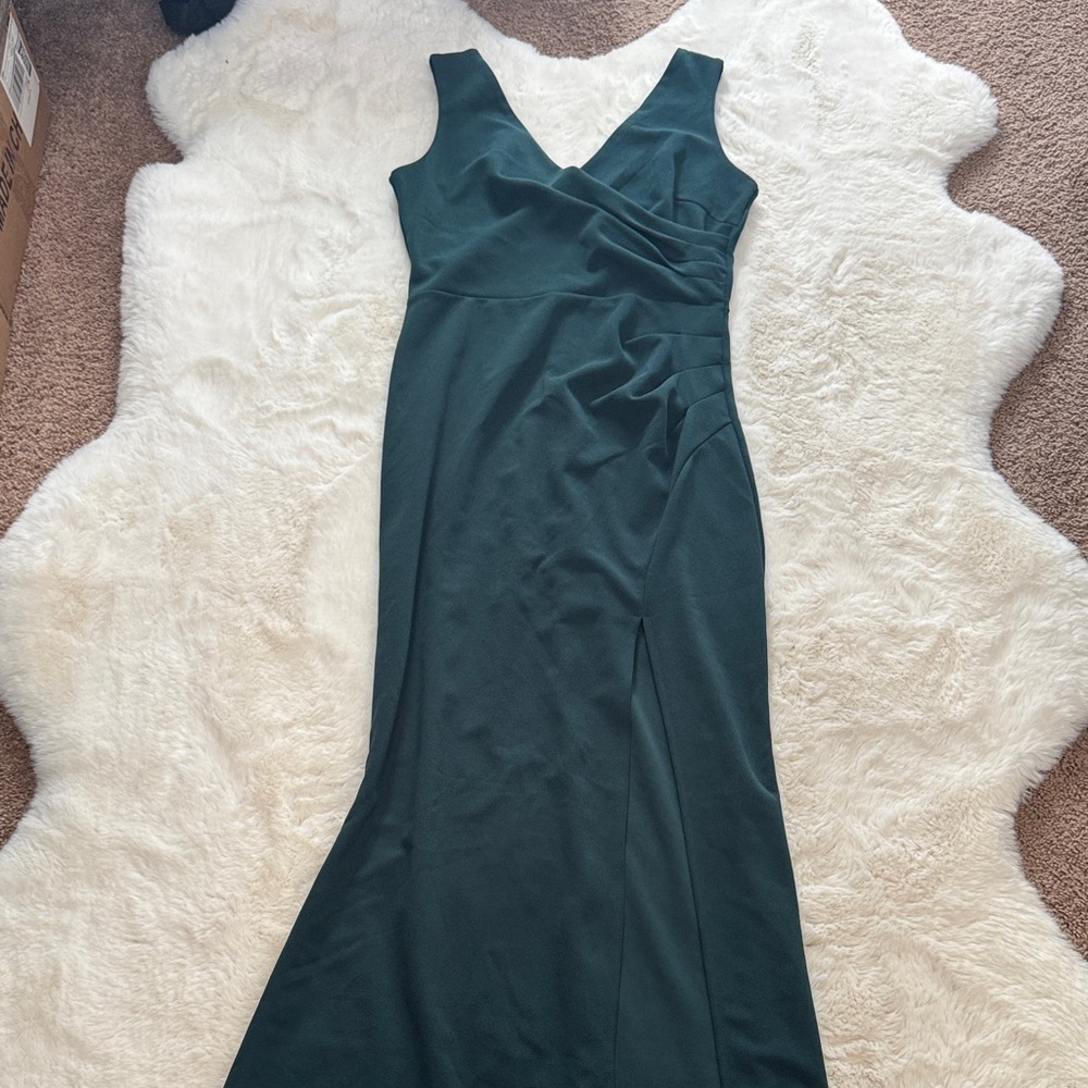 Elegant Green Sleeveless Dress